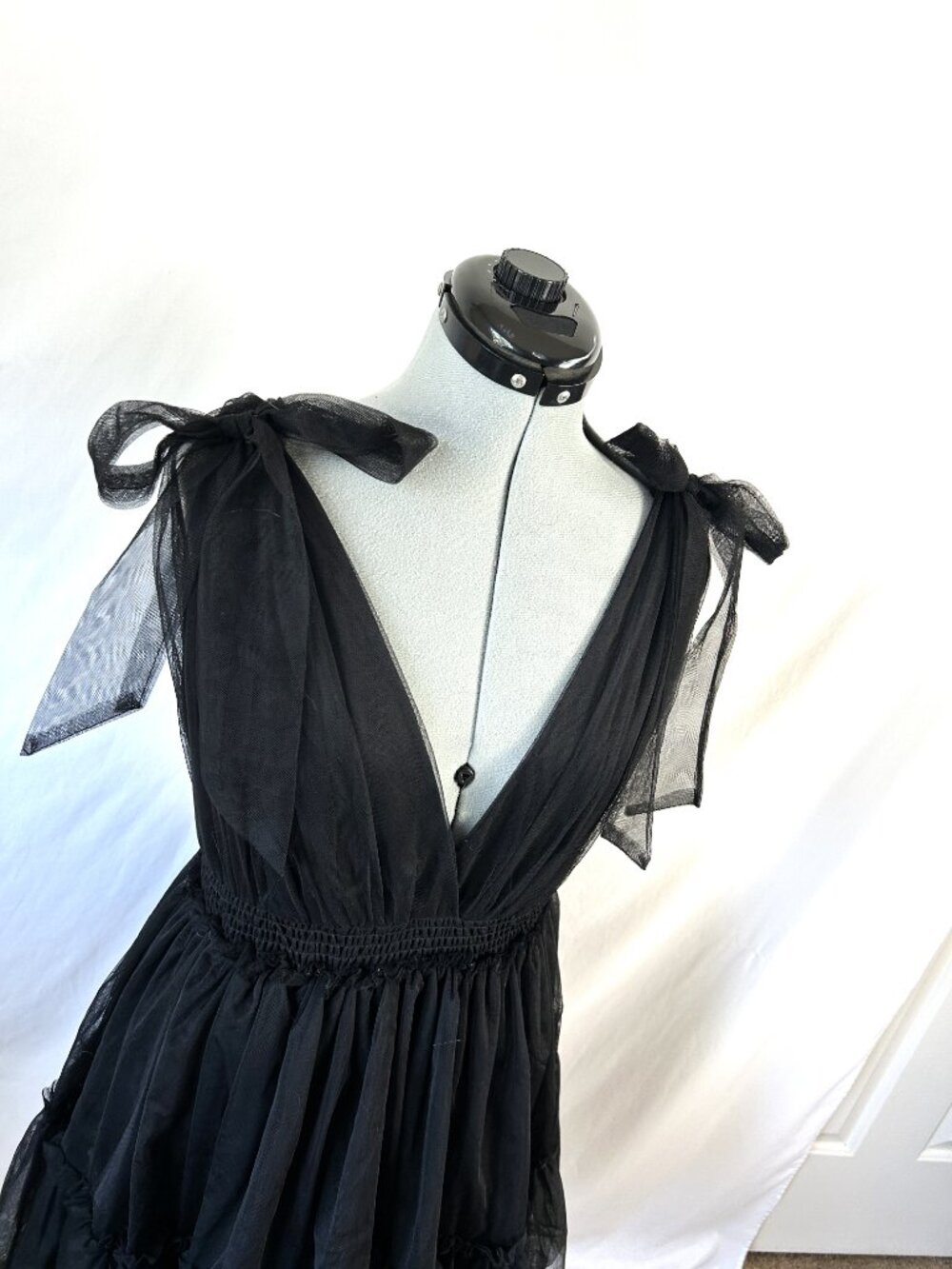 Thrity Thirty Black Mesh Deep V Party Cocktail Dress L Bows - Picture 2 of 5